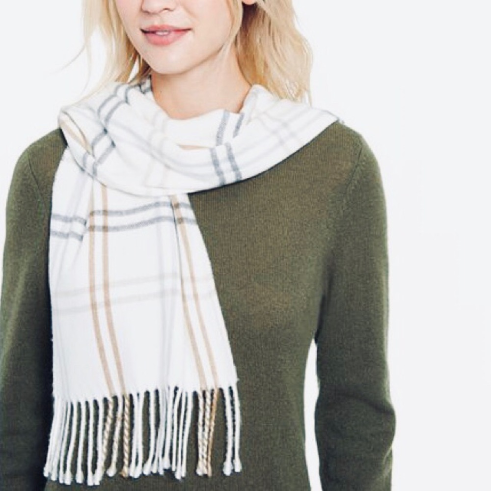 C e j o n • Scarf